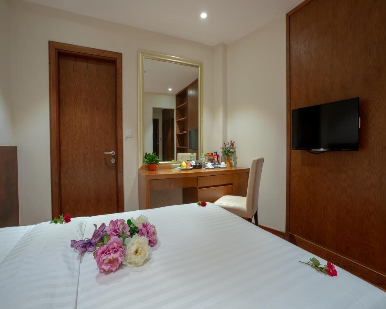 Hovi Universal - My Hotel Hanoi Buitenkant foto