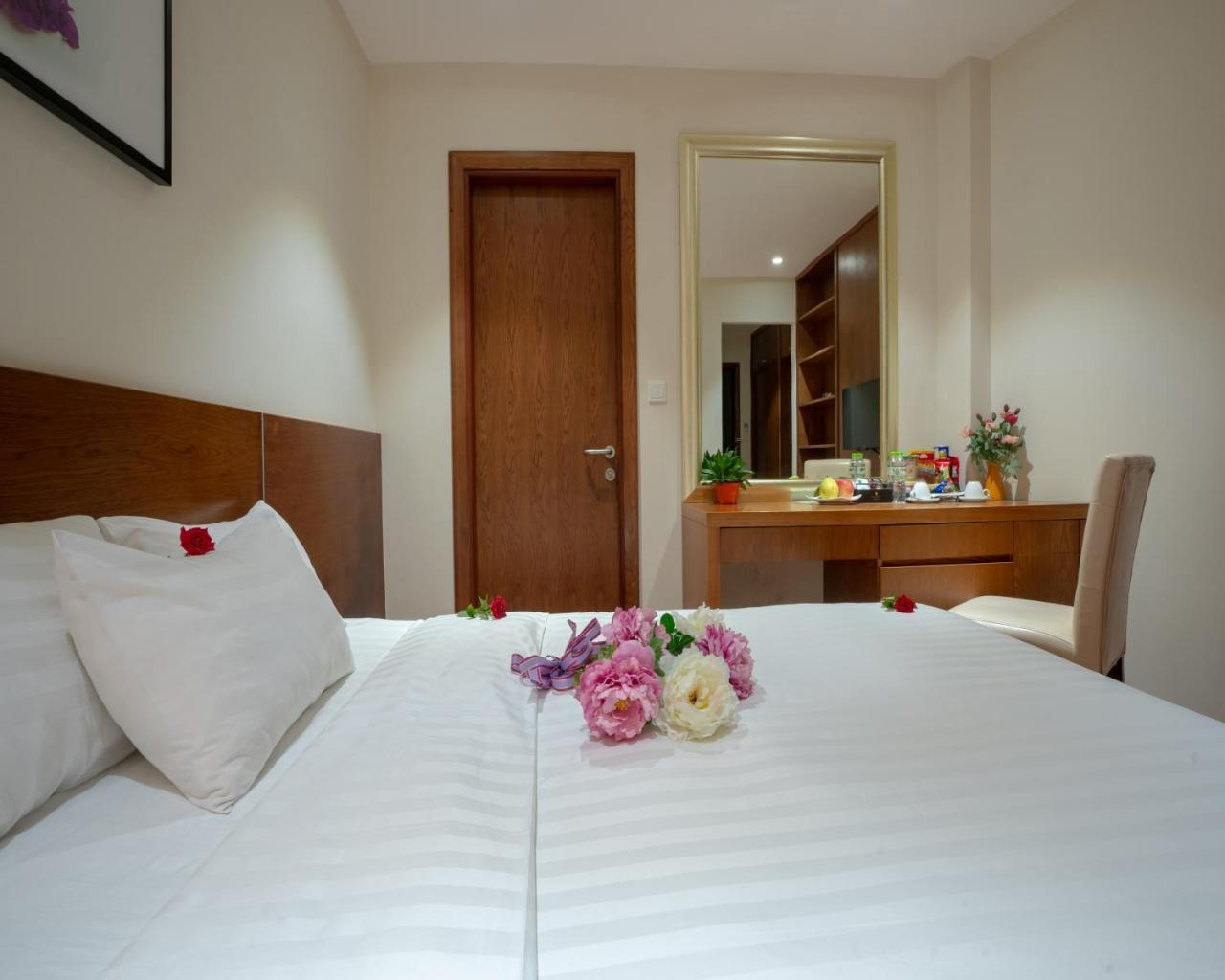 Hovi Universal - My Hotel Hanoi Buitenkant foto