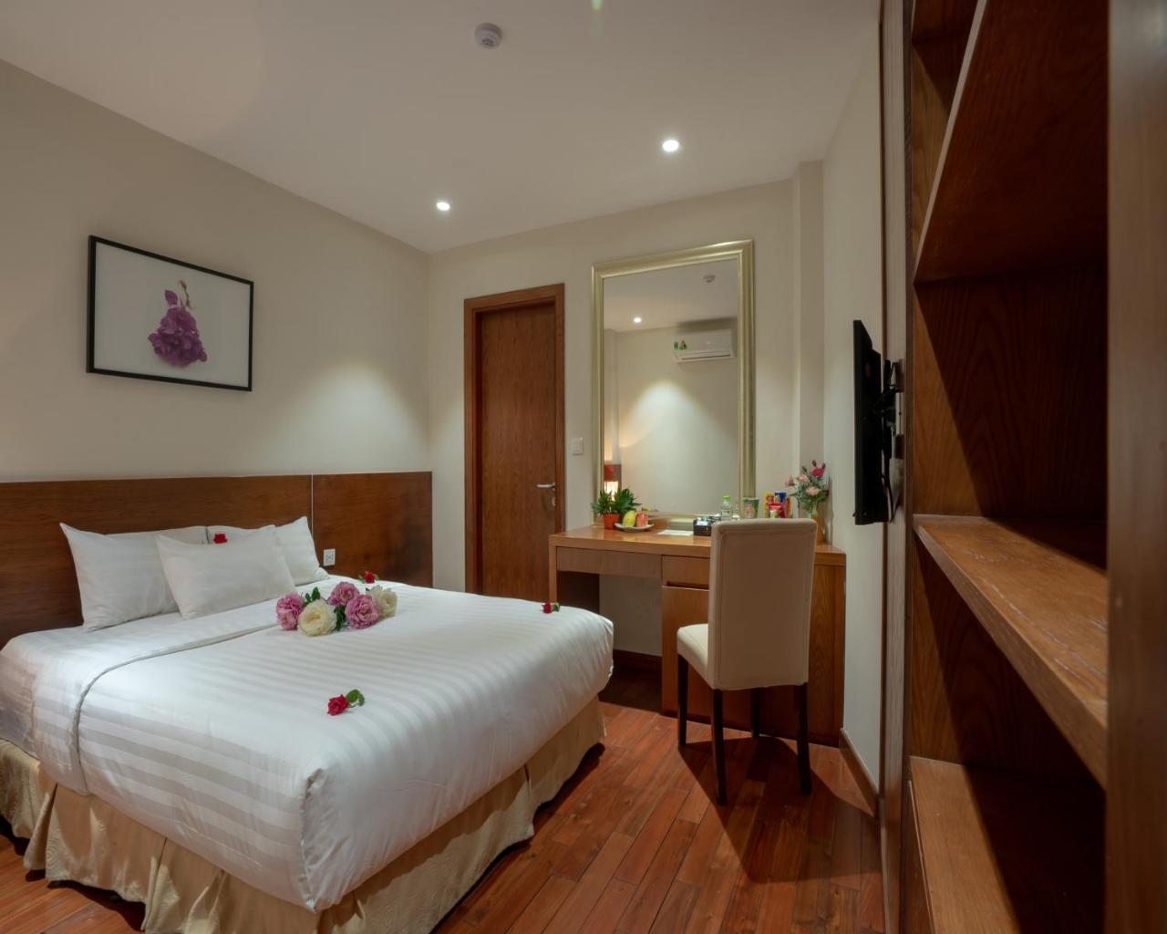 Hovi Universal - My Hotel Hanoi Buitenkant foto