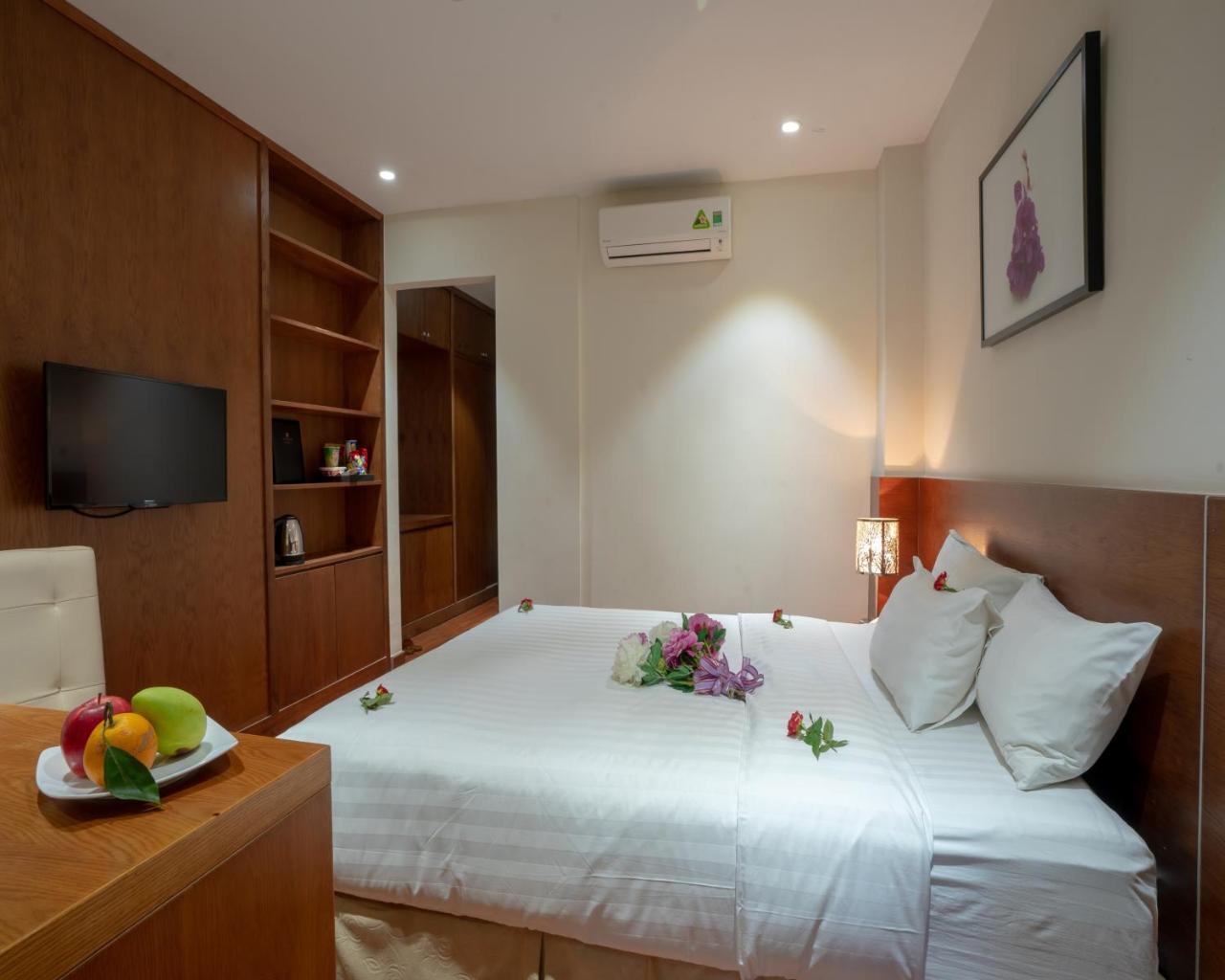 Hovi Universal - My Hotel Hanoi Buitenkant foto